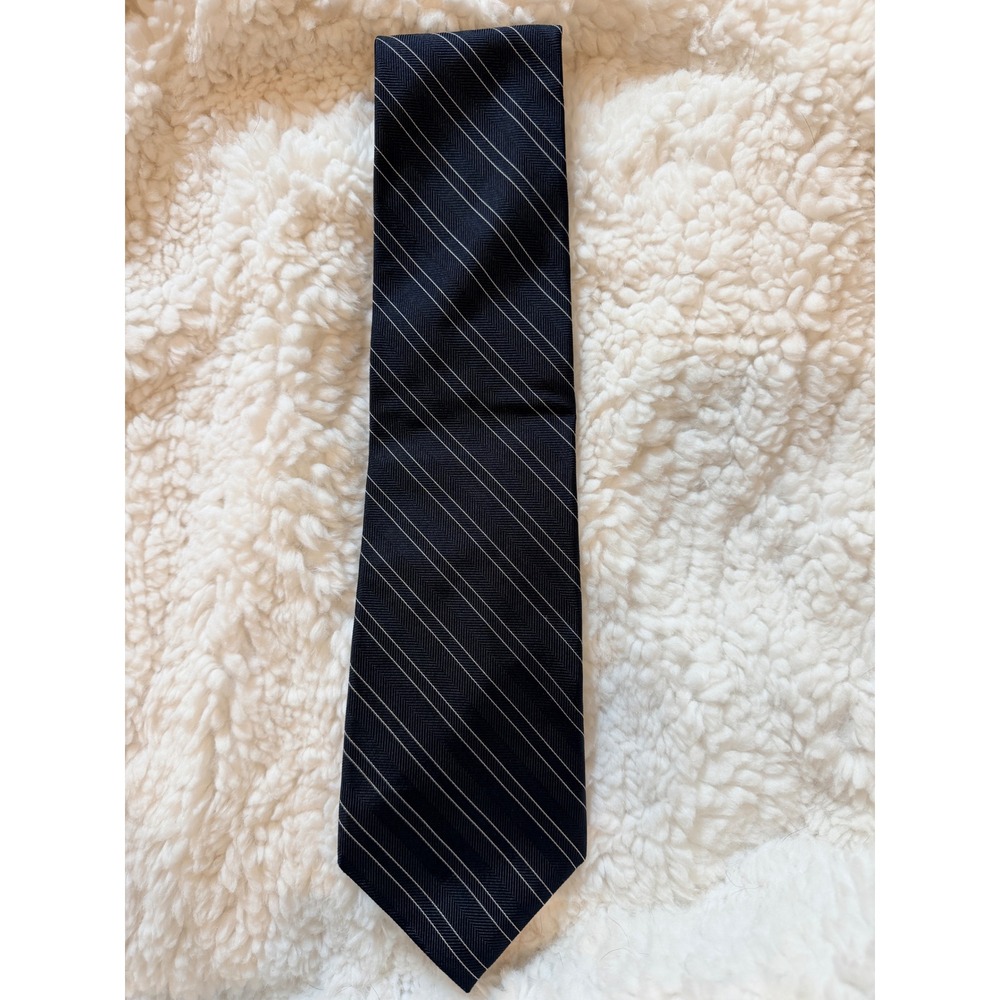 Paul Fredrick Navy Blue Italian Silk Herringbone Pinstripe Tie Hand Tailored USA